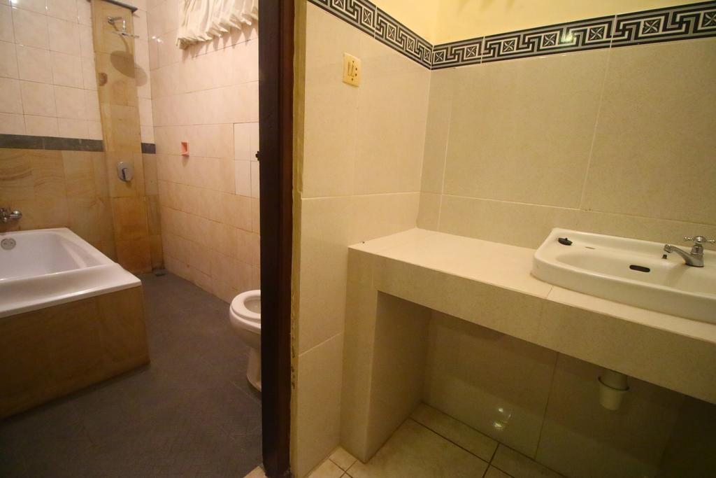 Adi Santia Bungalows Убуд Екстер'єр фото